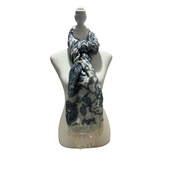 Universal Thread Scarf Shawl Blue White Large - Picture 1 of 7